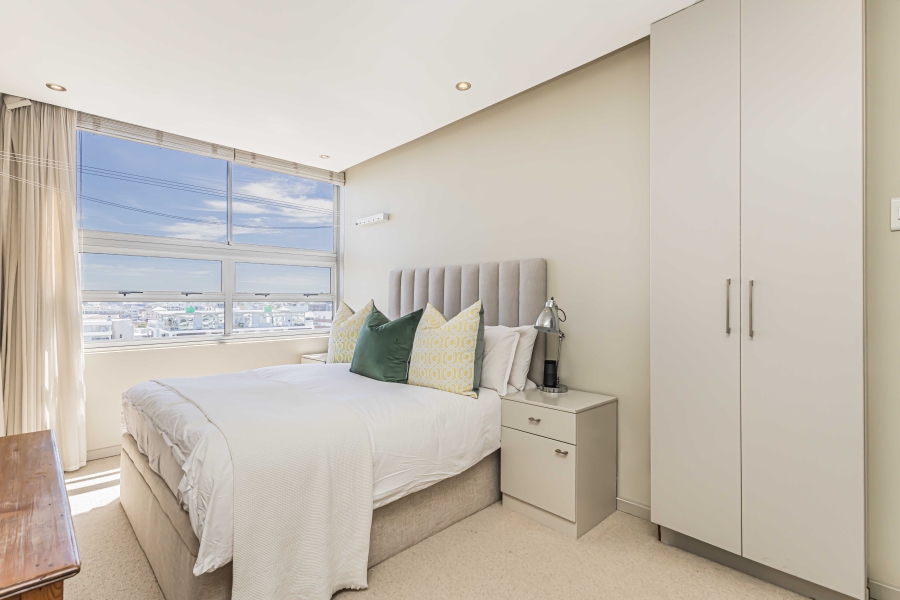 To Let 3 Bedroom Property for Rent in Sea Point Western Cape